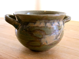 Small Serving Vessel